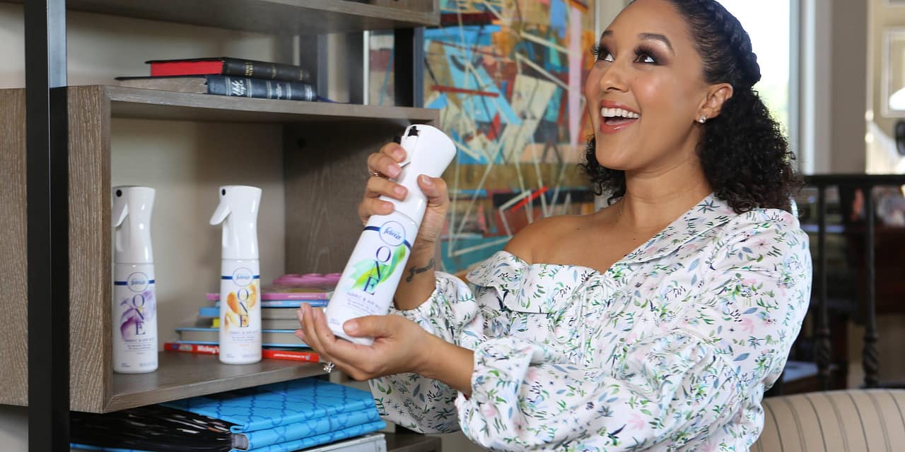 Febreze ONE Partners with Tamera Mowry-Housley as She Opens up the Doors to Her Home and Shares How She Gets into a #ONEStateofMind