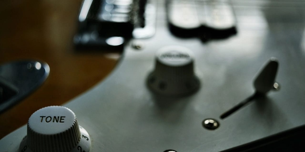 Gibson Names B.B. King A “Gibson Legacy Artist” And Launches New, Alpine White B.B. King Lucille ES