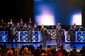 112 and Travis Greene performs